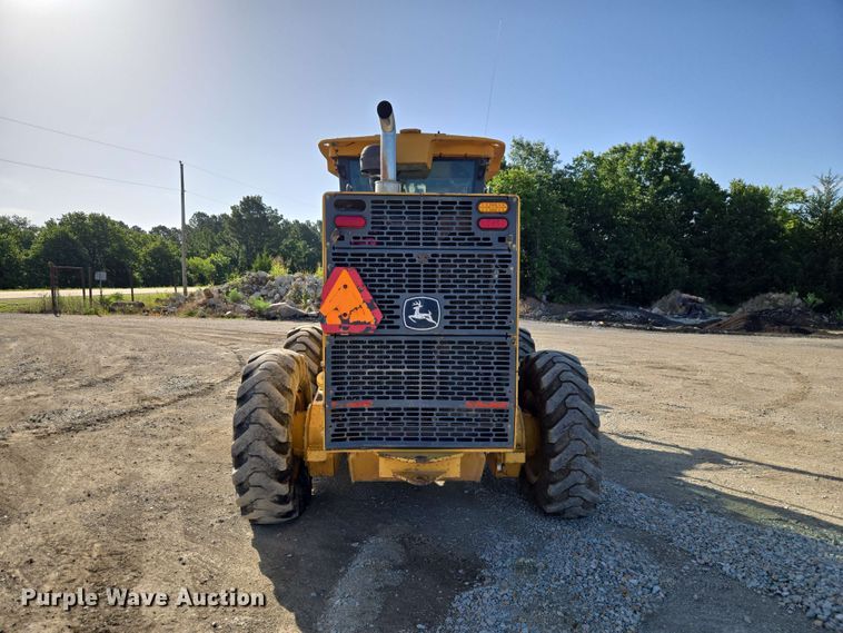 image for item EW8500 2005 John Deere 670D motor grader