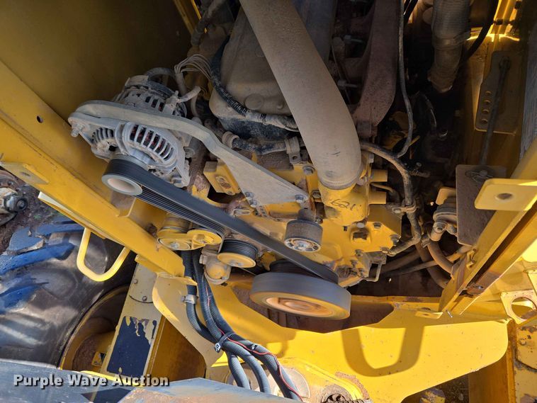 image for item EW8500 2005 John Deere 670D motor grader