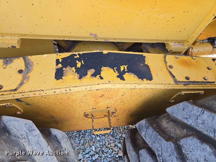 image for item EW8500 2005 John Deere 670D motor grader