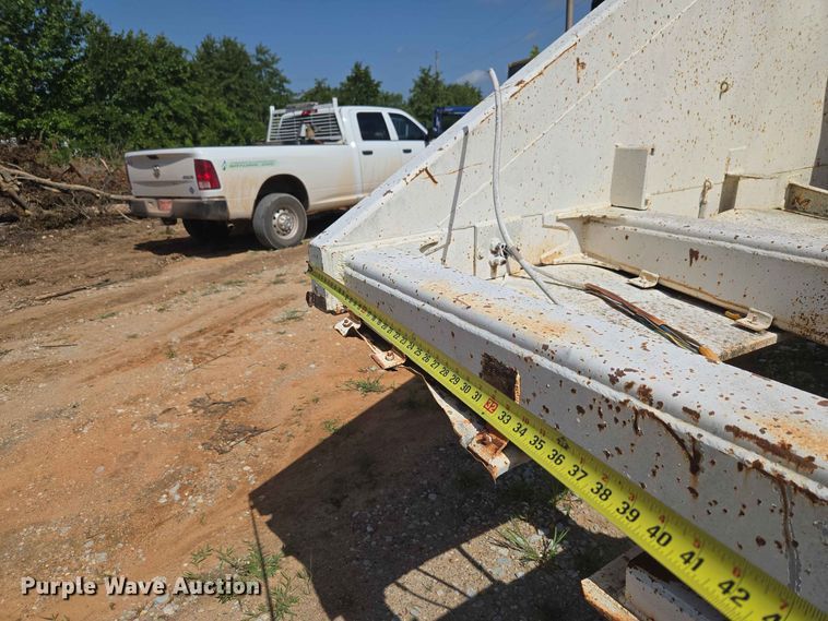 image for item EW8501 1992 Ranch Manufacturing Co. bottom dump trailer