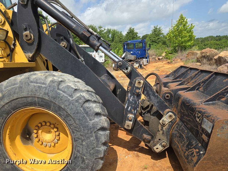 image for item EW8502 1994 Caterpillar IT18F wheel loader