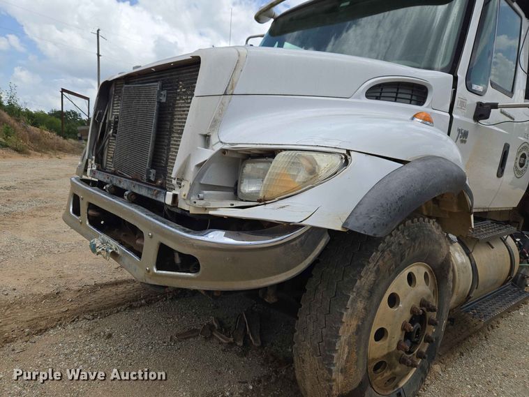 image for item EW8503 2007 International SF637 dump truck