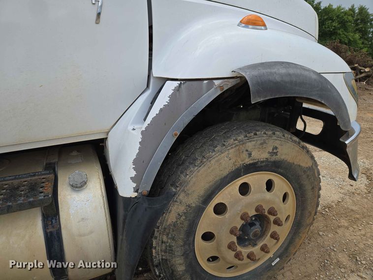 image for item EW8503 2007 International SF637 dump truck