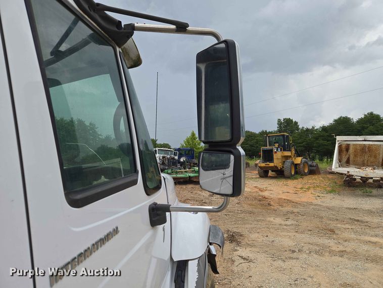 image for item EW8503 2007 International SF637 dump truck