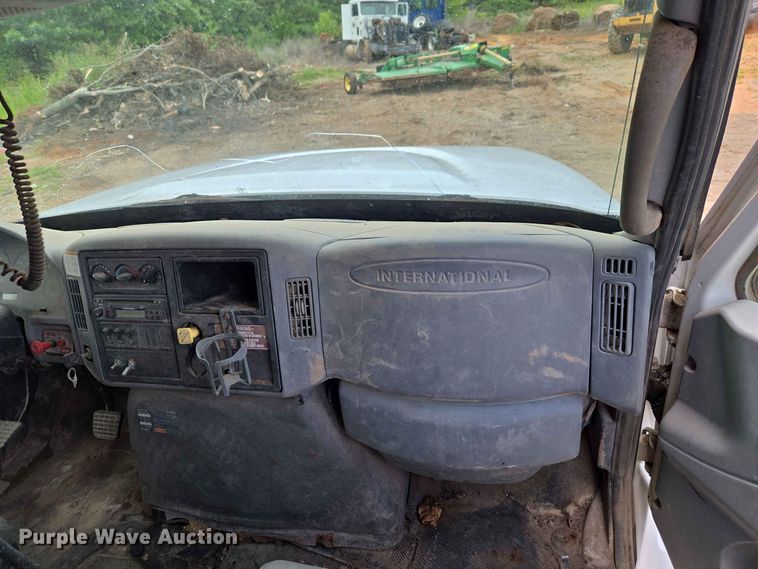 image for item EW8503 2007 International SF637 dump truck