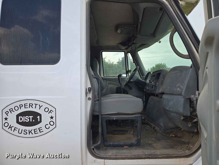 image for item EW8503 2007 International SF637 dump truck