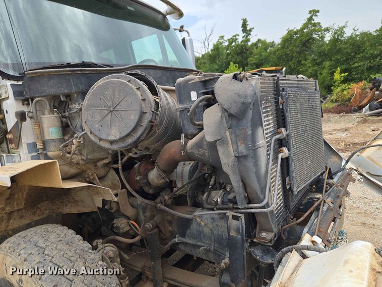 image for item EW8503 2007 International SF637 dump truck