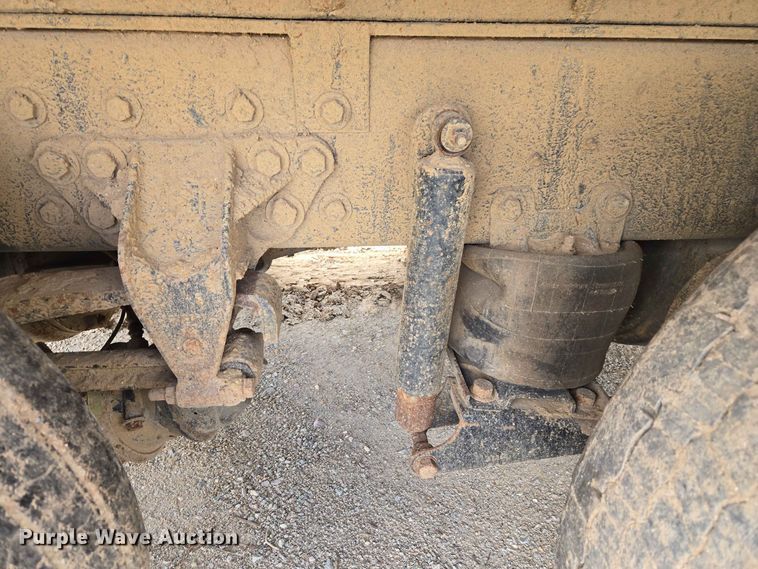 image for item EW8503 2007 International SF637 dump truck