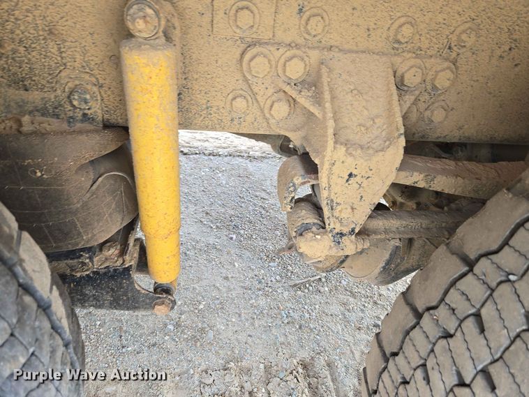 image for item EW8503 2007 International SF637 dump truck