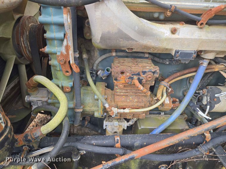 image for item EW8504 1994 International 9400 semi truck