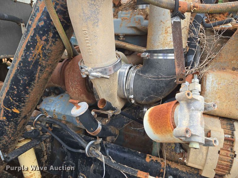 image for item EW8504 1994 International 9400 semi truck