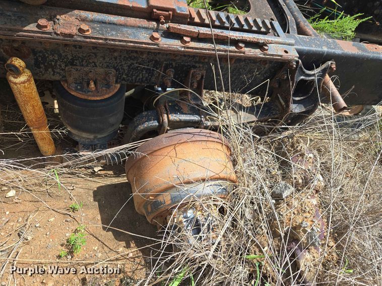 image for item EW8504 1994 International 9400 semi truck