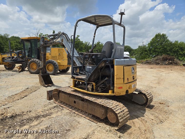 image for item EW8505 2005 John Deere 50D mini excavator