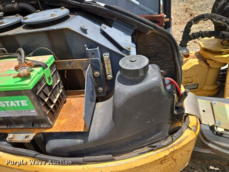 image for item EW8505 2005 John Deere 50D mini excavator