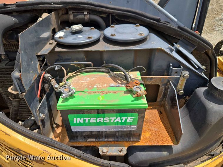 image for item EW8505 2005 John Deere 50D mini excavator