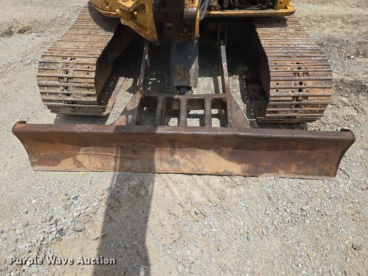 image for item EW8505 2005 John Deere 50D mini excavator