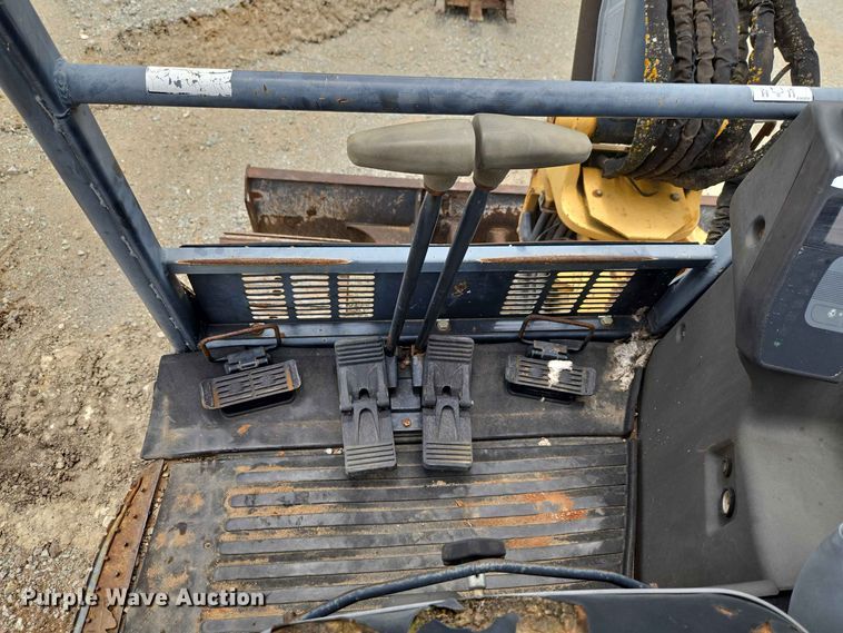 image for item EW8505 2005 John Deere 50D mini excavator