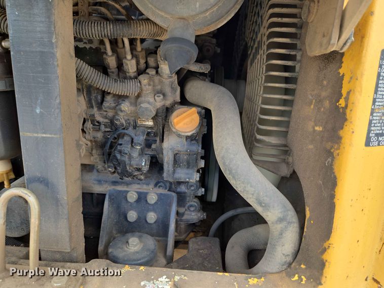 image for item EW8505 2005 John Deere 50D mini excavator