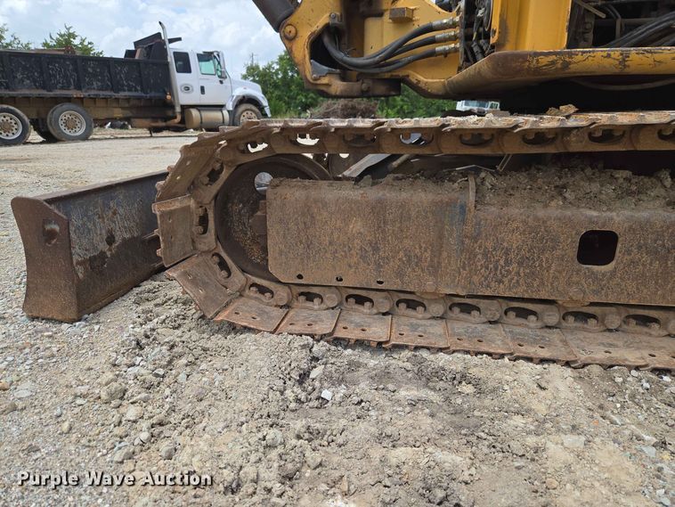 image for item EW8505 2005 John Deere 50D mini excavator