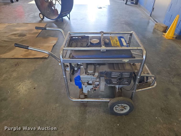 image for item EW8531 Yamaha YG650DE generator