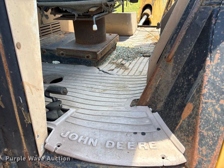 image for item EX0010 1994 John Deere 310D backhoe