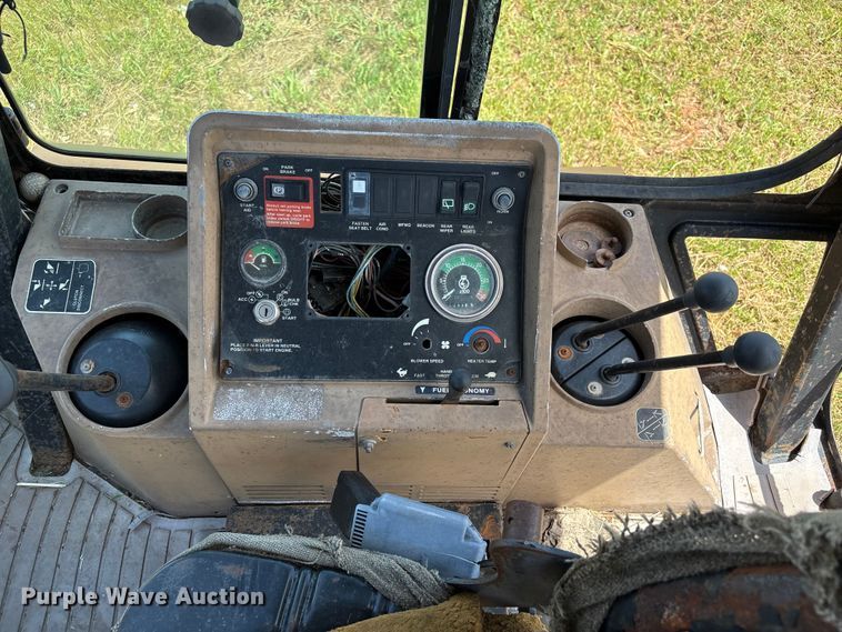 image for item EX0010 1994 John Deere 310D backhoe