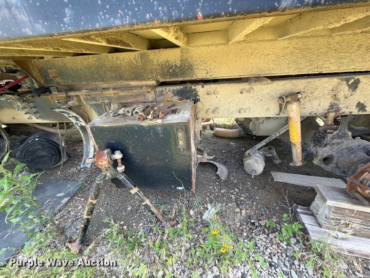 image for item EX2508 2007 Sterling L8500  dump truck
