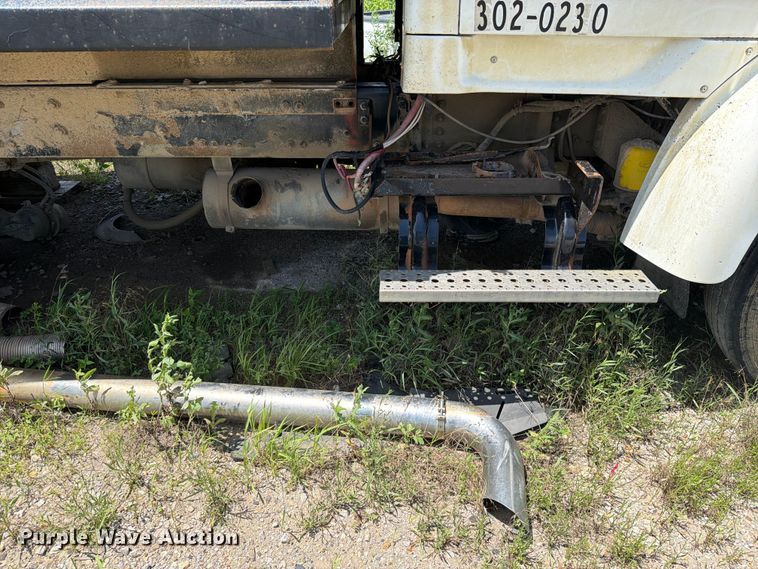 image for item EX2508 2007 Sterling L8500  dump truck