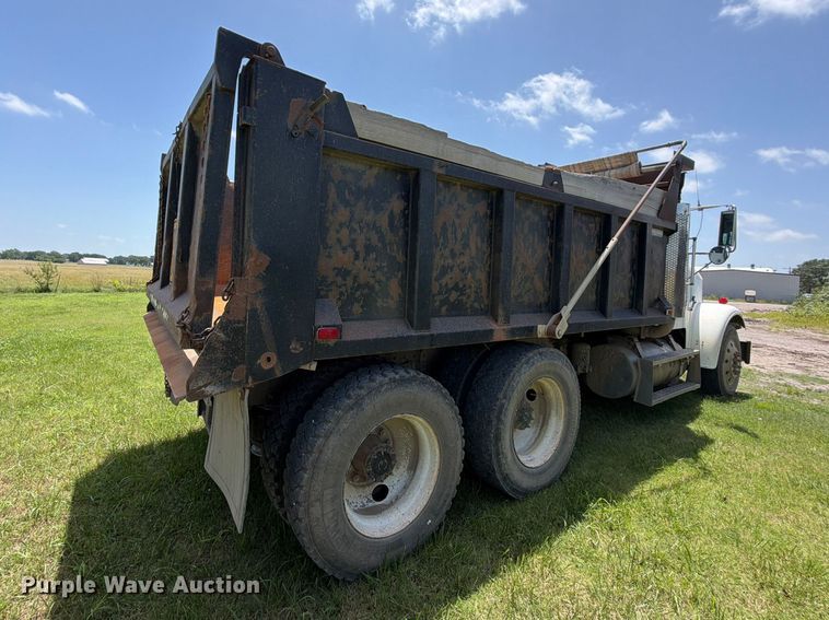 image for item EX2509 1999 Freightliner FLD120 dump truck