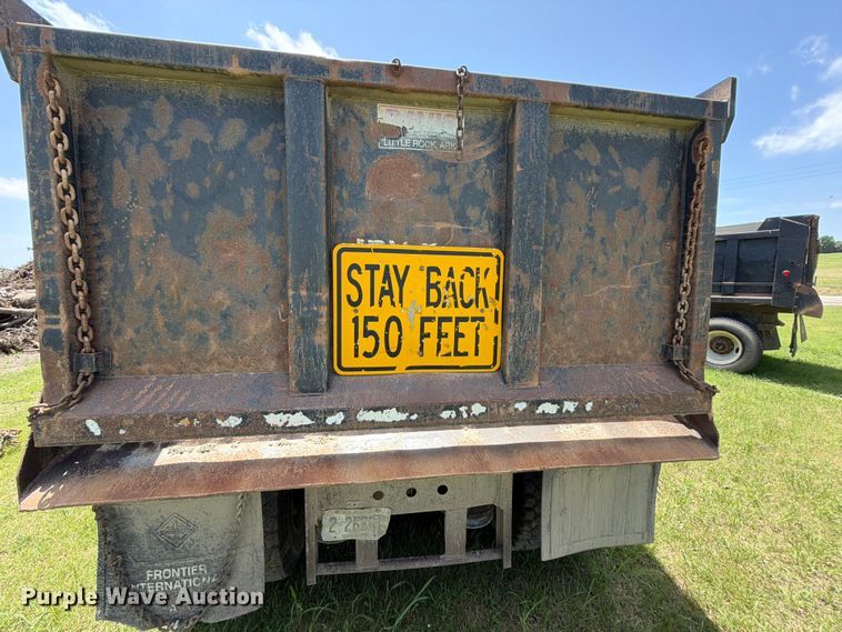 image for item EX2509 1999 Freightliner FLD120 dump truck