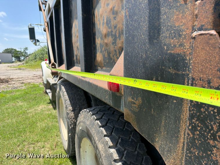 image for item EX2509 1999 Freightliner FLD120 dump truck