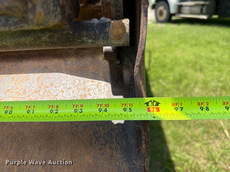 image for item EX2509 1999 Freightliner FLD120 dump truck