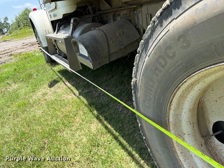 image for item EX2509 1999 Freightliner FLD120 dump truck