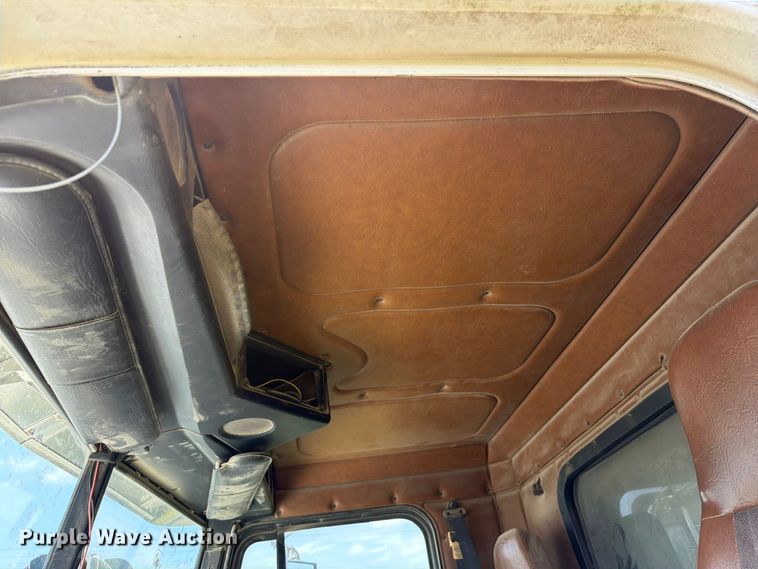 image for item EX2509 1999 Freightliner FLD120 dump truck