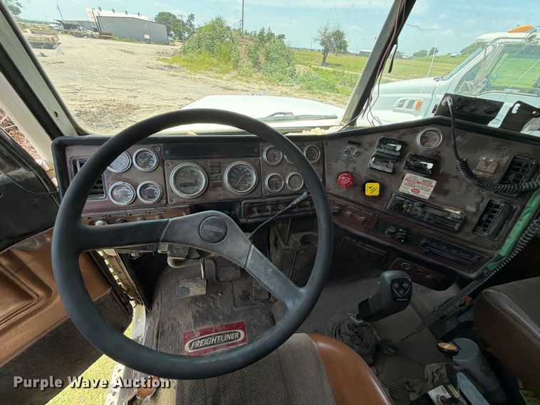 image for item EX2509 1999 Freightliner FLD120 dump truck