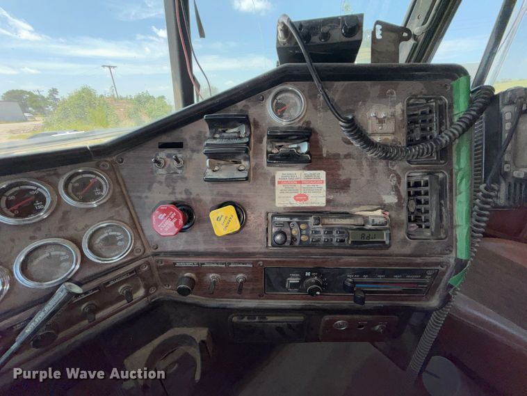 image for item EX2509 1999 Freightliner FLD120 dump truck