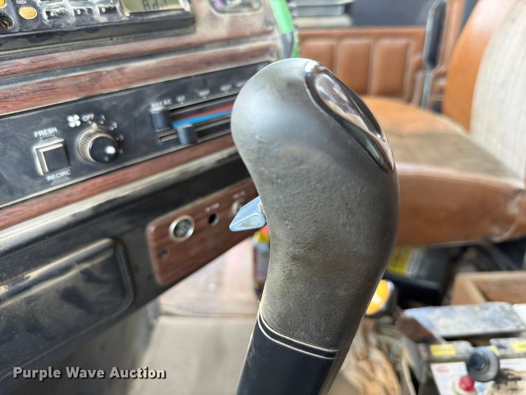 image for item EX2509 1999 Freightliner FLD120 dump truck