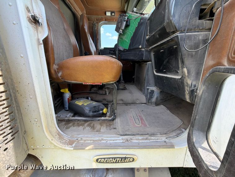 image for item EX2509 1999 Freightliner FLD120 dump truck