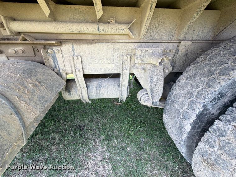 image for item EX2509 1999 Freightliner FLD120 dump truck