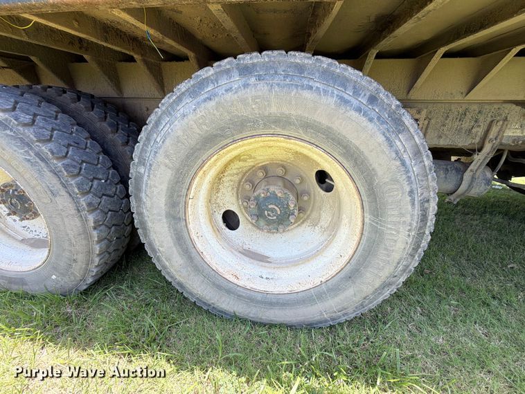 image for item EX2509 1999 Freightliner FLD120 dump truck