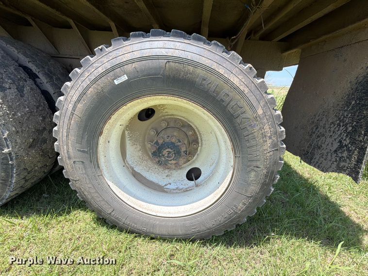 image for item EX2509 1999 Freightliner FLD120 dump truck