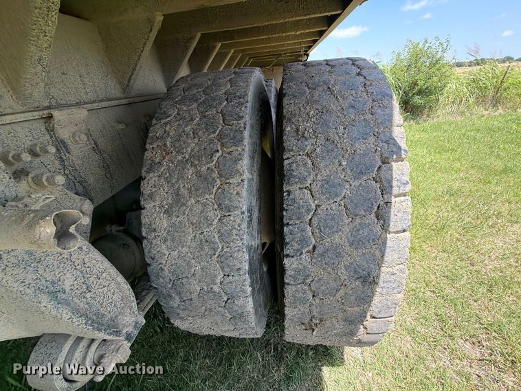 image for item EX2509 1999 Freightliner FLD120 dump truck