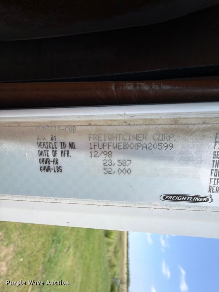 image for item EX2509 1999 Freightliner FLD120 dump truck
