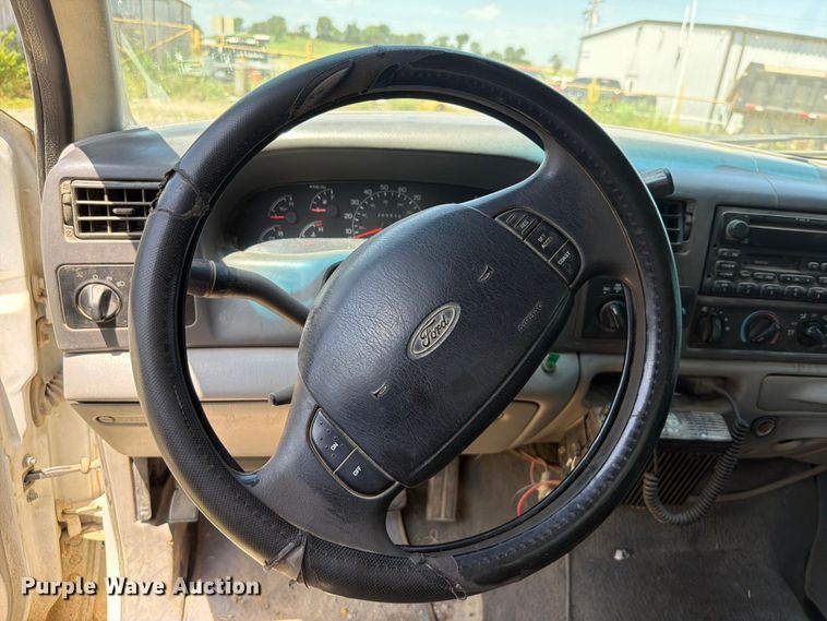 image for item EX2510 2001 Ford F250 Super Duty XL Ext. Cab utility bed pickup truck