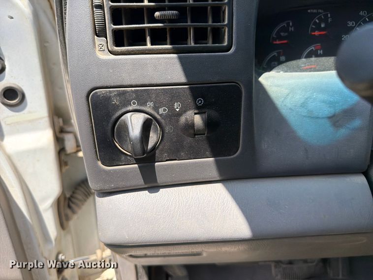 image for item EX2510 2001 Ford F250 Super Duty XL Ext. Cab utility bed pickup truck