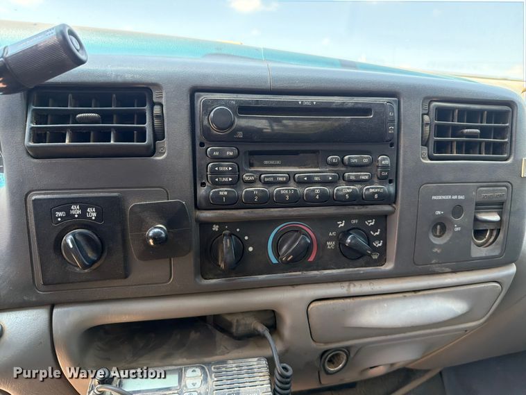 image for item EX2510 2001 Ford F250 Super Duty XL Ext. Cab utility bed pickup truck