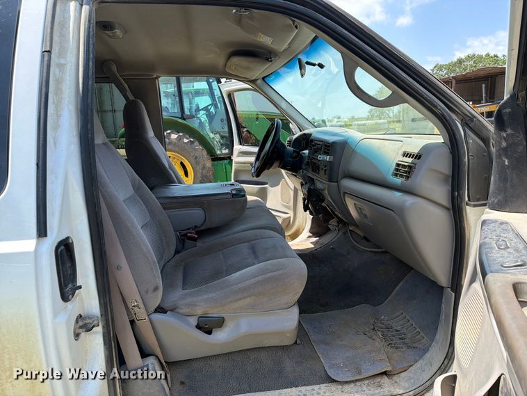 image for item EX2510 2001 Ford F250 Super Duty XL Ext. Cab utility bed pickup truck