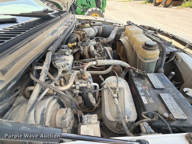 image for item EX2510 2001 Ford F250 Super Duty XL Ext. Cab utility bed pickup truck