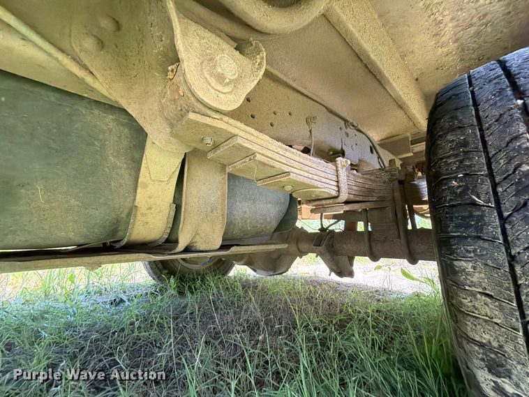 image for item EX2510 2001 Ford F250 Super Duty XL Ext. Cab utility bed pickup truck
