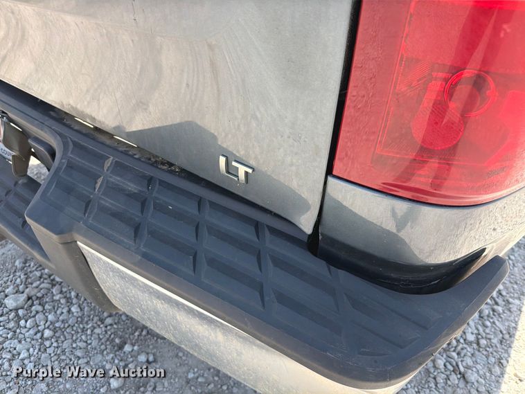 image for item EX2511 2008 Chevrolet Silverado 1500 Crew Cab pickup truck